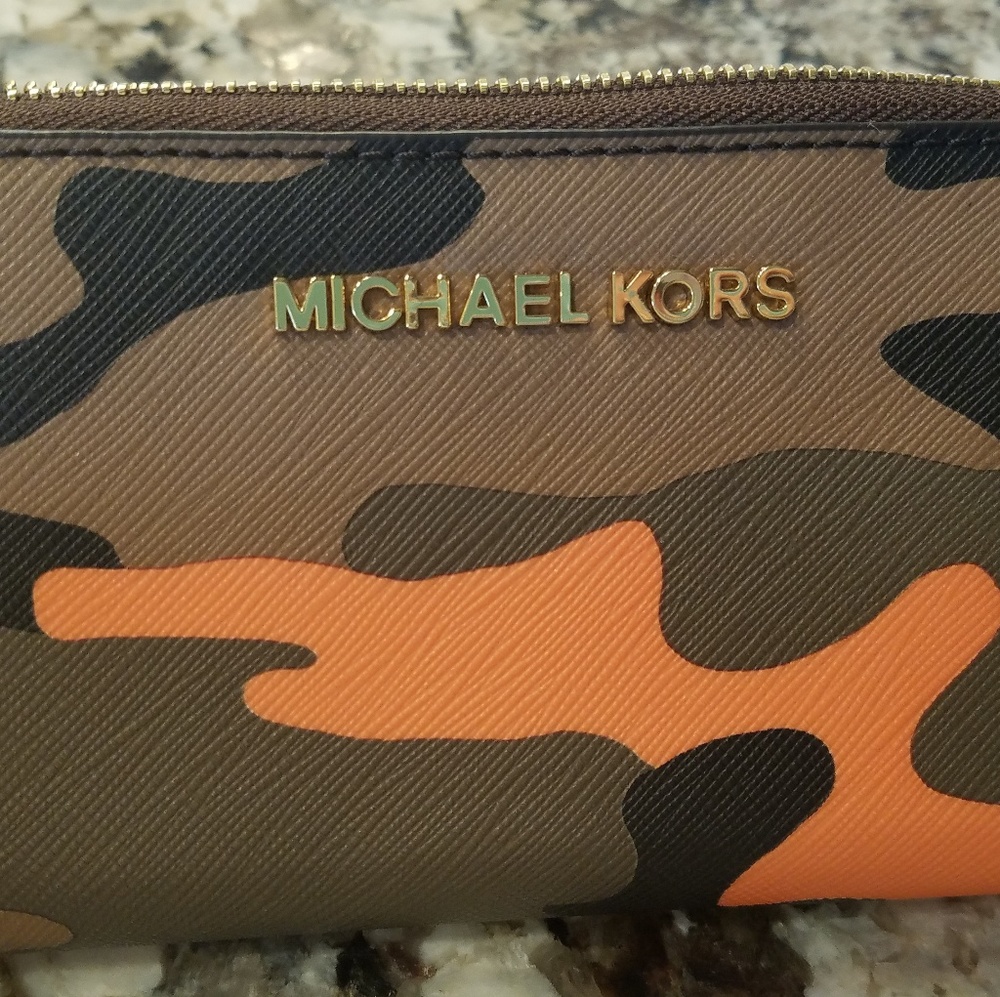 Michael Kors Camo wristlet